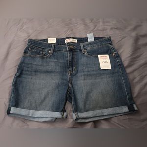 LEVI STRAUSS MID RISE JEAN SHORTS